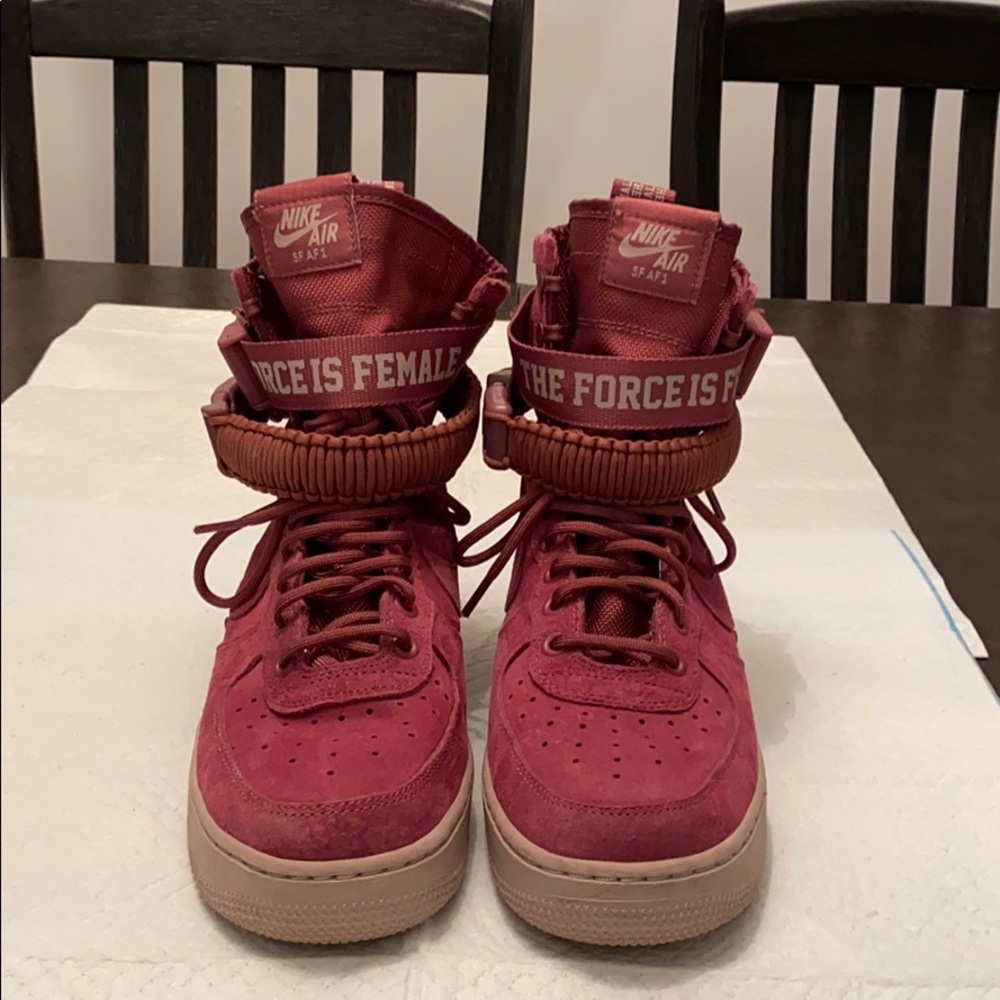 Air Force one high top force is female